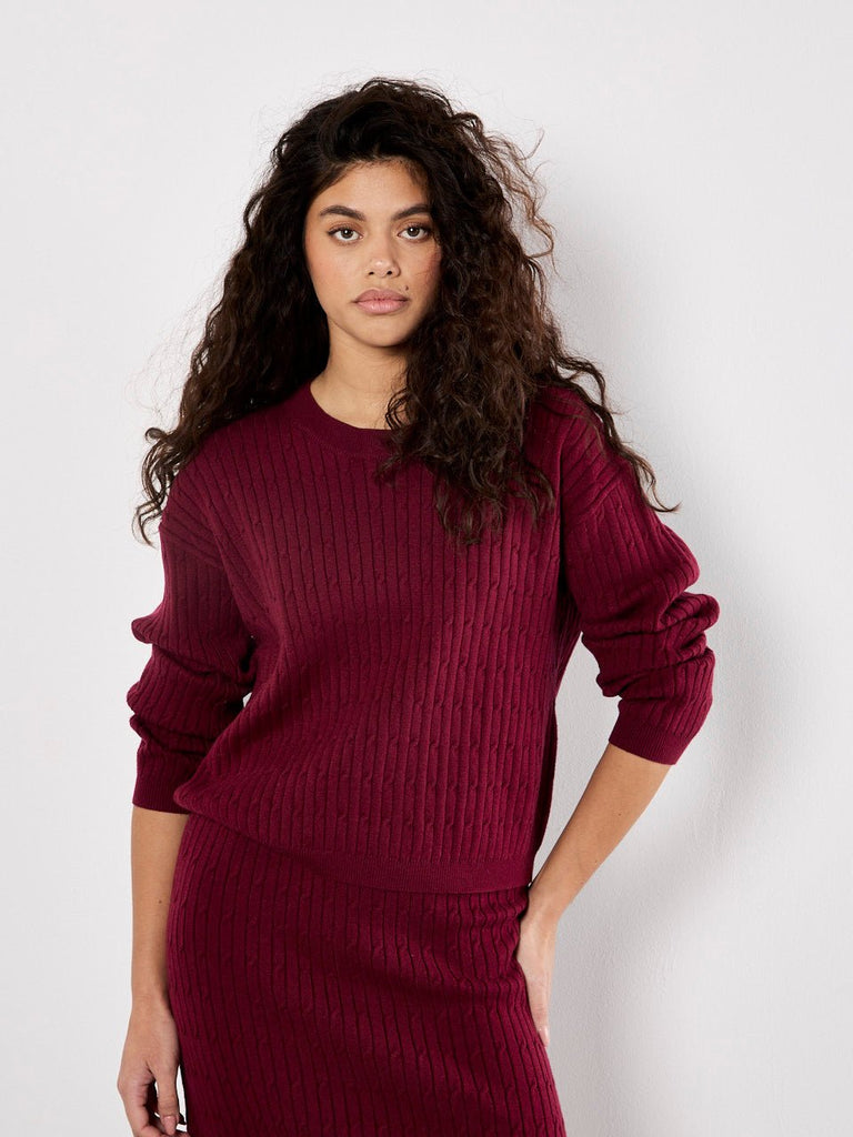 Merlot Fine Gauge Cable Batwing Sweater - MISRED