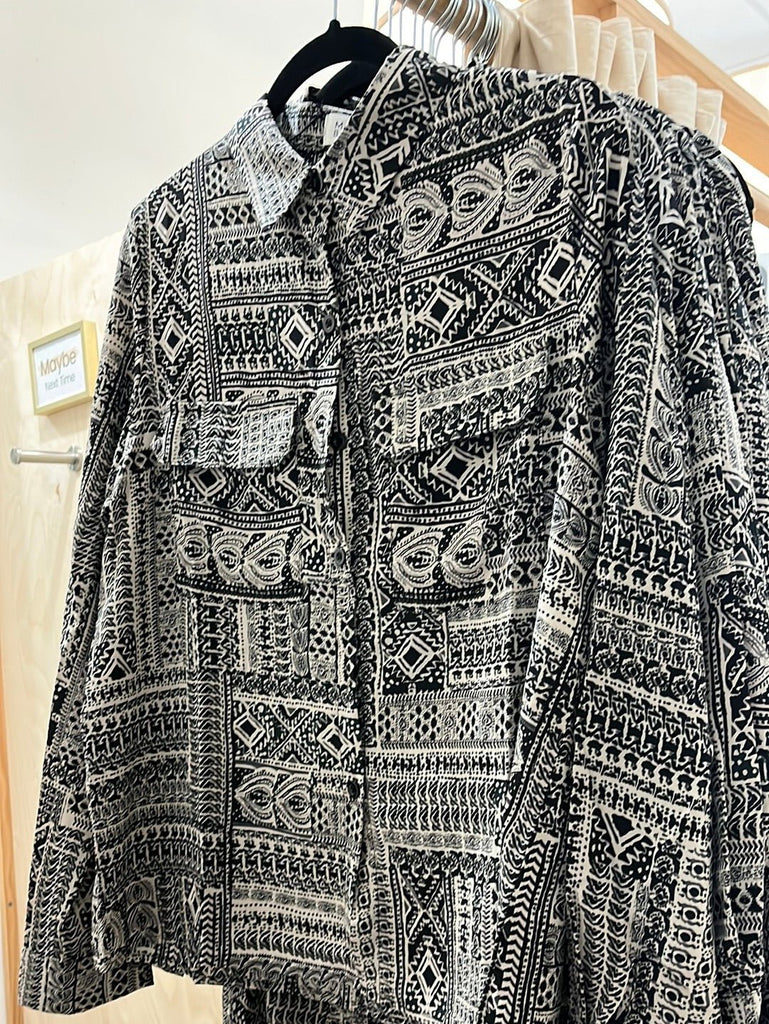 Black & Cream Aztec Button Up - MISRED